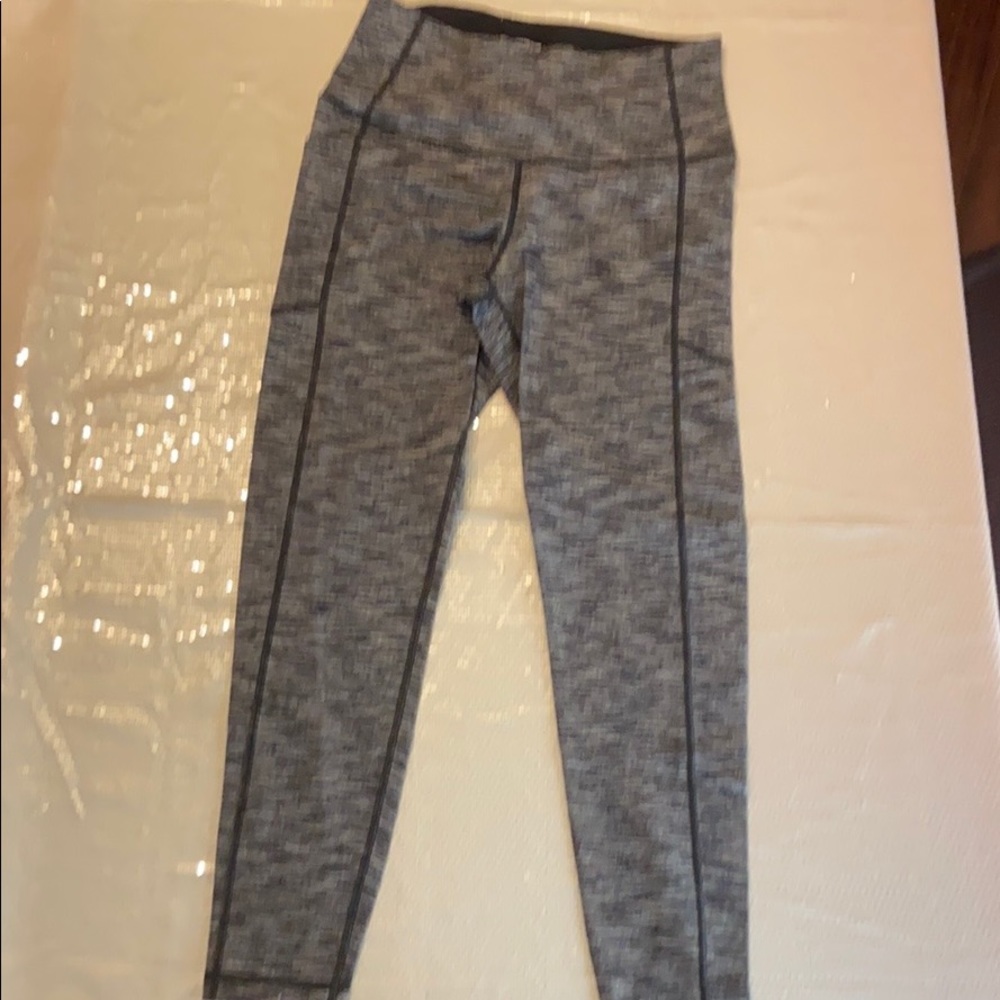Victoria Secret Knockout Yoga pants with pockets